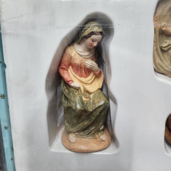 Vintage Porcelain Nativity Set See Described - Picture 3 of 12